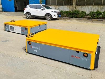 Omnidicenický přenosový vozík volantu